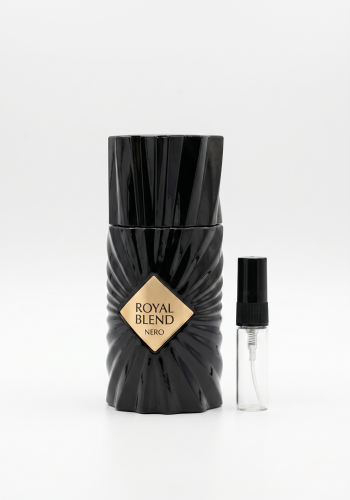 Odlewka Royal Blend Nero jest dostępna w Miraya Atar, zachwycając swoją głęboką, korzenno-drzewną kompozycją. Soczyste jabłko i skórka bergamotki łączą się z cynamonem, gałką muszkatołową i szafranem, opierając się na bazie z wanilii, oudu i żywicy.