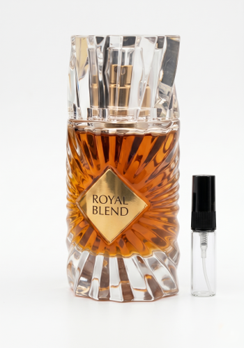 Odlewka Royal Blend jest dostępna w Miraya Atar, zachwycając bogatą kompozycją gourmand. Słodka śliwka i cynamon idealnie łączą się z irysem i dymnym akcentem, opierając się na ciepłej bazie z wanilii, bobu tonka i drzewa sandałowego.