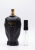 Odlewka Urban Man Le Parfum w Miraya Atar zachwyca głęboką, pudrowo-przyprawową kompozycją. Aromatyczny kardamon i lawenda łączą się z eleganckim irysem, opierając się na bogatej bazie z wanilii i nut drzewnych.