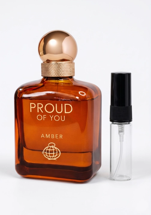 Odlewka Proud of You Amber w Miraya Atar zachwyca bogatą, balsamiczną kompozycją. Gałązki aromatycznej lawendy łączą się z niezwykle ciepłym, złocistym akordem ambry, opierając się na głębokiej i zmysłowej bazie z kremowej wanilii.