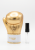 Odlewka Champion Money w Miraya Atar zachwyca aromatyczno-balsamiczną kompozycją. Rześka bergamotka, lawenda i bylica łączą się w sercu, opierając się na głębokiej, słodkiej bazie z kremowej wanilii i fasoli tonka.