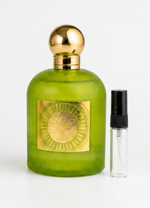 Odlewka Pear Potion jest w Miraya Atar. Gruszka i jabłko łączą się z maślanym karmelem oraz jaśminem na owocowo-piżmowej bazie z maliny, tworząc niezwykle słodki, uzależniający zapach.