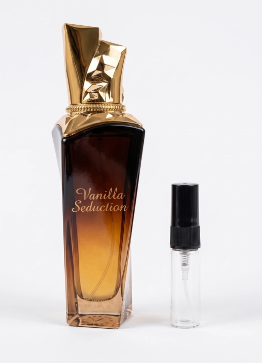 Odlewka Vanilla Seduction jest w Miraya Atar. Śliwka, jaśmin i konwalia łączą się z ciepłą wanilią, brązowym cukrem oraz karmelem na głębokiej bazie z fasolki tonka, paczuli, bursztynu i piżma, tworząc niezwykle zmysłowy, słodki zapach.