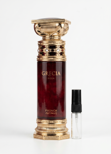 Odlewka Grecia Rosa jest dostępna w Miraya Atar. Rześki grejpfrut, szampan i gruszka łączą się z piwonią, jaśminem, różą i olibanum na głębokiej bazie z cedru, wetywerii oraz agaru (oud), tworząc niezwykle wyrafinowany zapach.