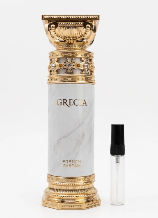 Odlewka Grecia jest dostępna w Miraya Atar. Mleko i ambrette łączą się z tuberozą, kadzidłem oraz jaśminem, które powracają także w bazie. To niezwykle kremowy, zmysłowy i mistyczny zapach.