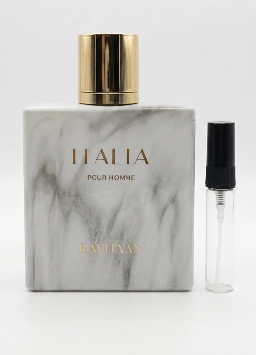 Odlewka Italia Pour Homme jest dostępna w Miraya Atar. Lawenda, cytryna i bergamotka łączą się z miodem, cynamonem, drewnem kaszmirowym oraz jaśminem na bazie z wanilii, liścia tytoniu i fasolki tonka. To bogaty, ciepły i szlachetny zapach.