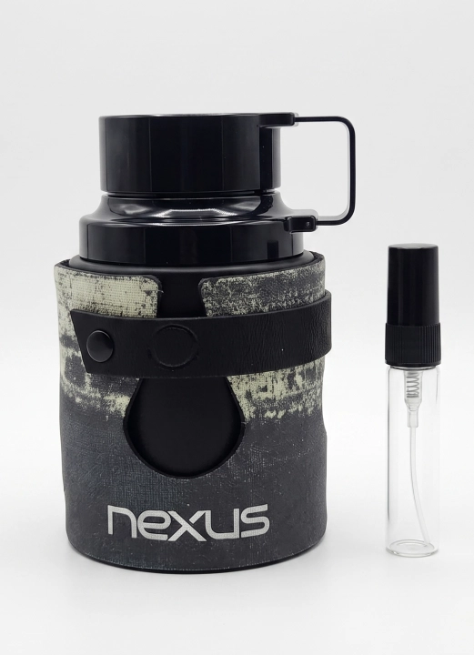 Odlewka Nexus jest dostępna w Miraya Atar. Nuty morskie, bergamotka i mandarynka łączą się z geranium, rozmarynem, imbirem oraz szałwią na bazie z kadzidła, paczuli, nut balsamicznych i drzewnych.
