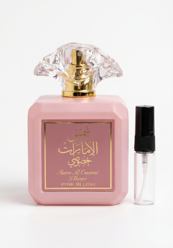 Odlewka Shams Al Emarat Pink Blush jest dostępna w Miraya Atar – to słodka fuzja pianek marshmallow, soczystej truskawki i jabłka z kremowym kokosem. Ten radosny zapach typu gourmand zachwyca lekkością i apetycznym aromatem na każdą okazję.