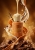 Odlewka Molten Caramel jest dostępna w Miraya Atar i zachwyca słodką kompozycją gourmand. Kremowa biała czekolada, ciągnący się karmel i mleko łączą się z brązowym cukrem, laskami wanilii oraz praliną, tworząc niesamowicie zmysłowy akord.